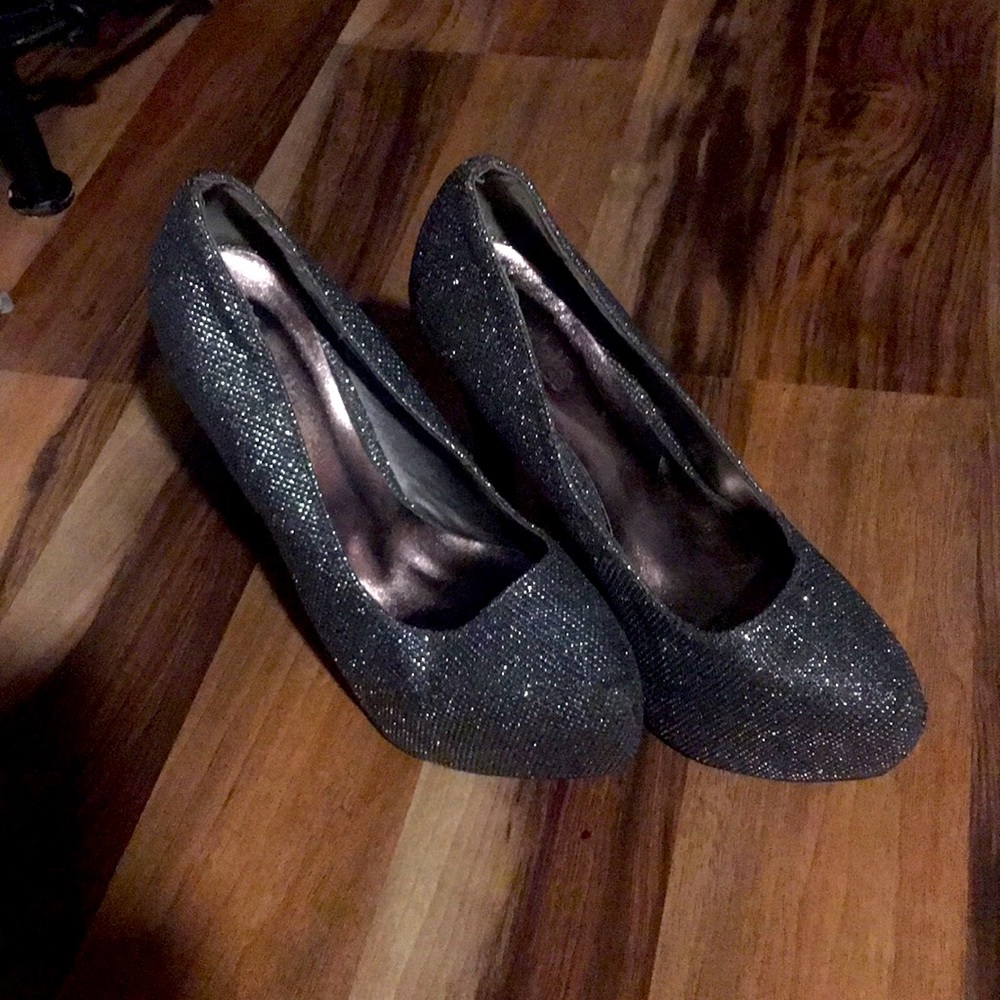 Silver shimmer high heels Charlotte Russe size 7